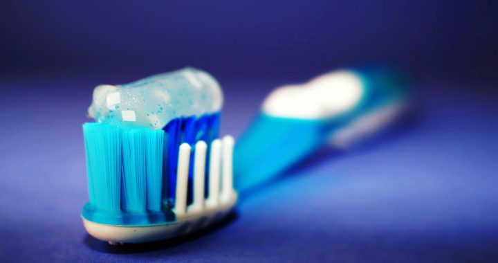Brush Before or After Breakfast? The Best Time for Oral Health