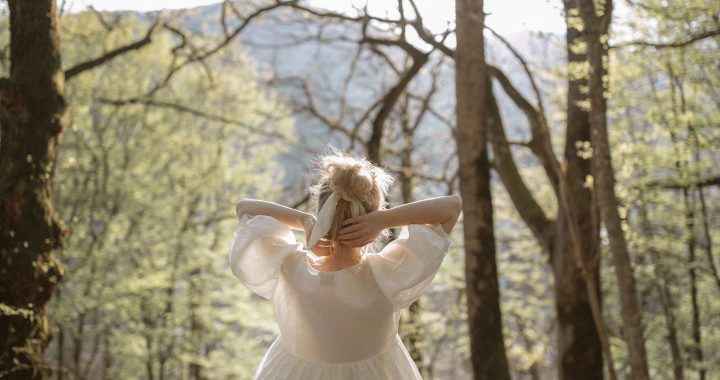Simple Tips to Keep Your Breath Fresh All Day Naturally